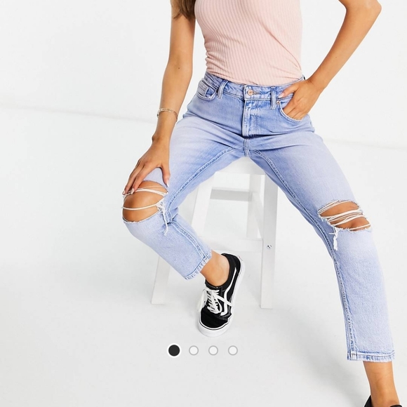 New Look Ripped Mom Jean in Light Blue - Picture 1 of 9